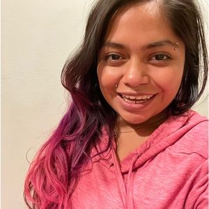 Meet your Posher, Julia